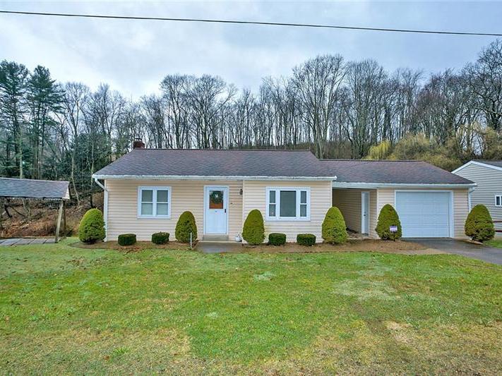 290 Abbe Place, Delmont