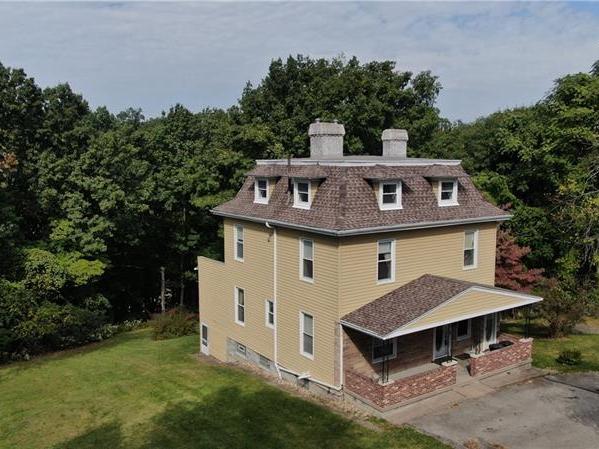 3835 Mcfarland St, Brighton Heights