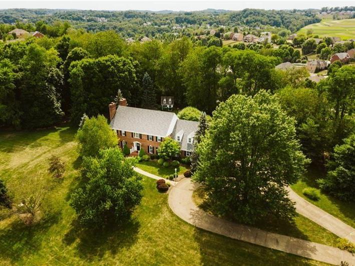 495 Church Hill Rd, Peters Twp
