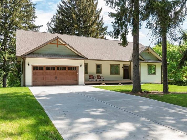 105 Pine Manor, Bell Acres