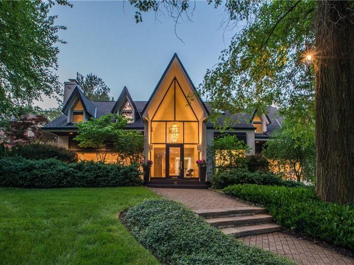 91 Woodland Dr, Mt. Lebanon