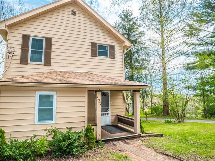 123 Francis St., Coraopolis