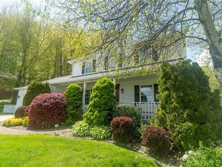 106 Emerald Dr, Hempfield Twp