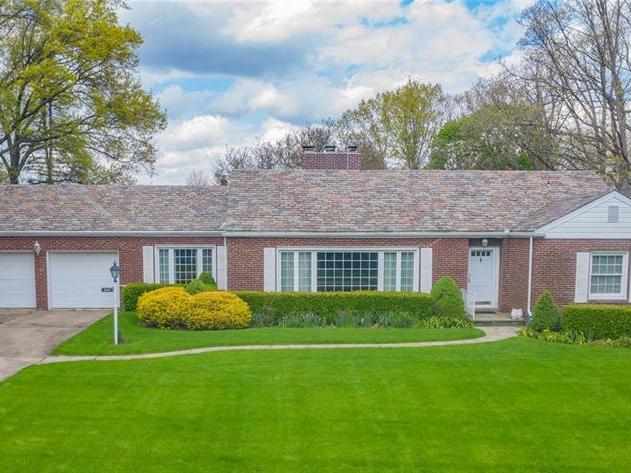 285 Crestmont, McCandless