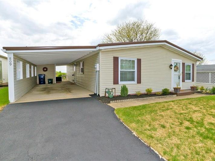 809 Clover Lane, Murrysville