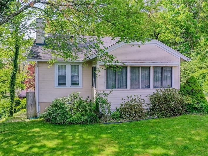 126 Underwood Avenue, Hempfield Twp