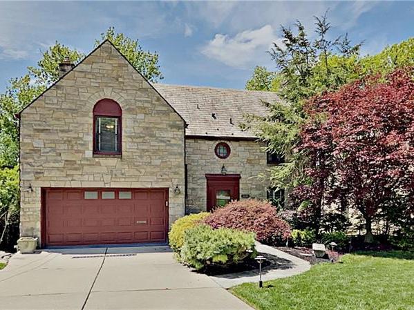 1330 Terrace Dr, Mt. Lebanon