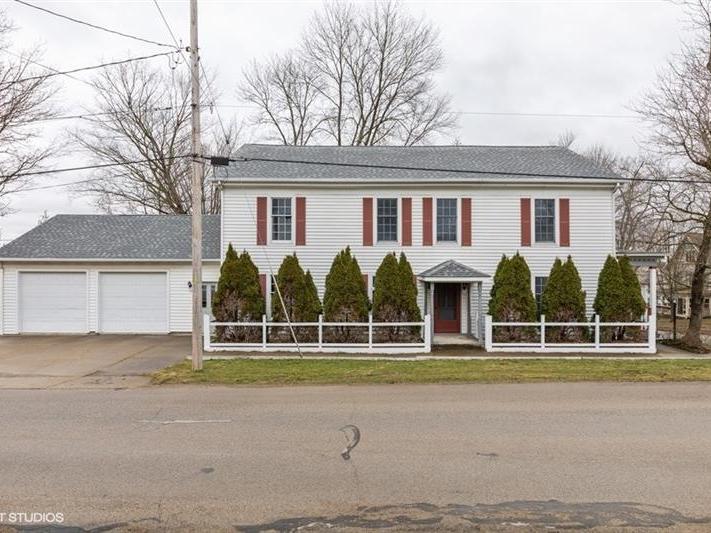 201 E Market St, Mercer Boro