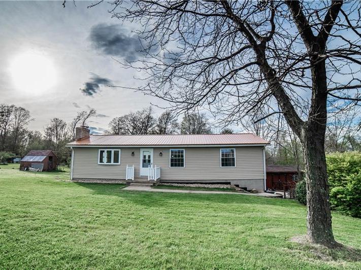 184 Mountain View Rd, Cherryhill Twp - Clymer
