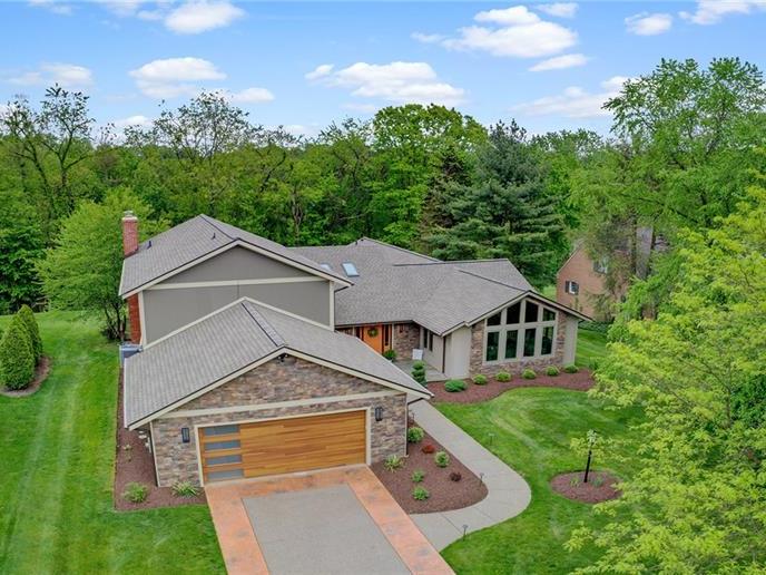 1707 Sturbridge Dr, Franklin Park
