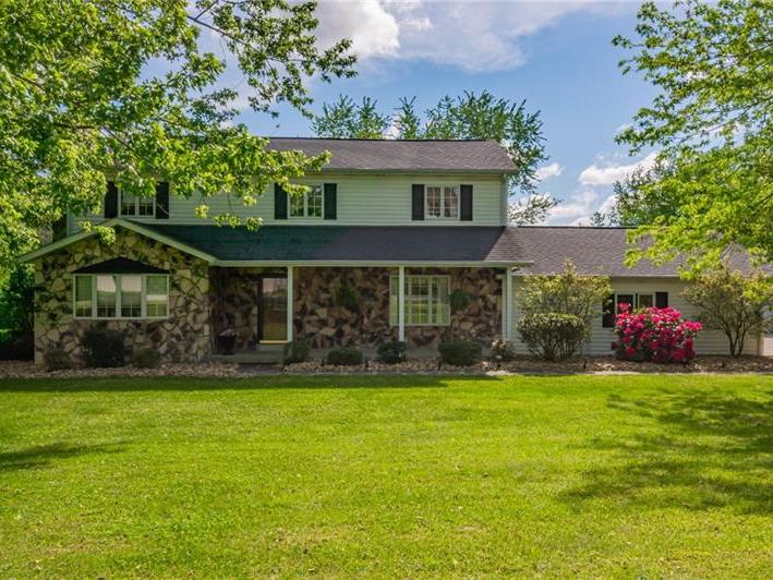 1275 Toppers Road, Unity Twp