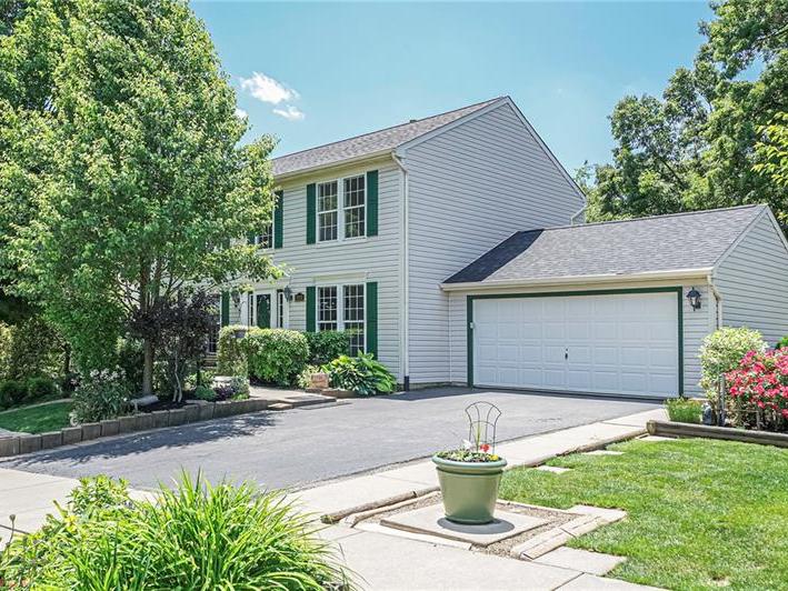 1061 Whispering Woods Drive, Moon-Crescent Twp