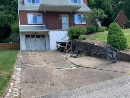 141 Parkwood Dr, Penn Hills