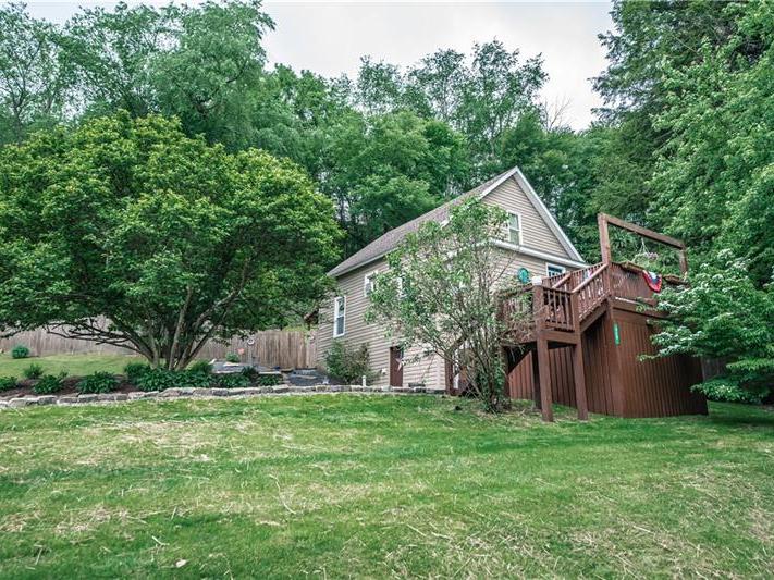 215 Cochran St, Washington Twp. - Creekside