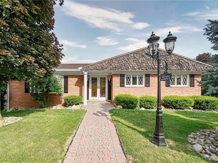 106 Roberts Avenue, Smith