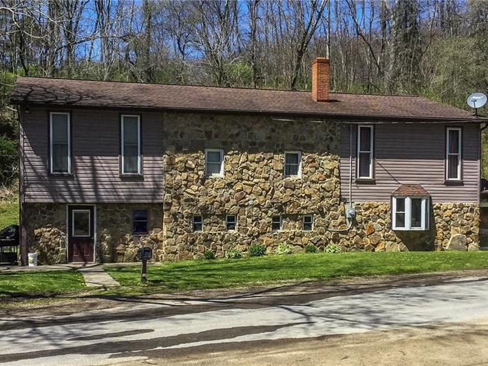 2092 Garretts Run Rd, Burrell Twp