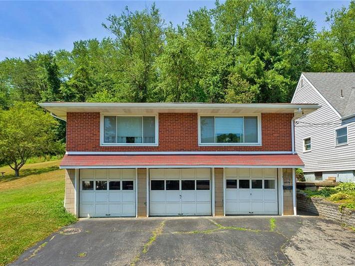 5718 Fisher Court, Murrysville