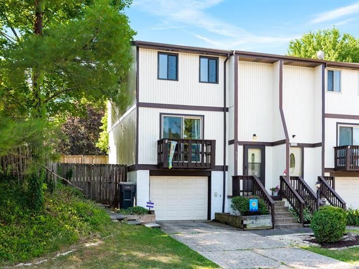 313 Parkwood Dr, Cranberry Twp