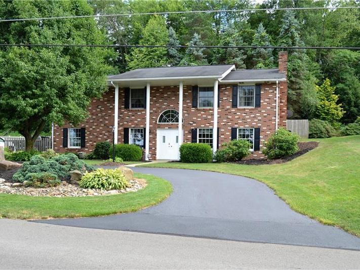 120 Mar Vel Dr, Center Twp