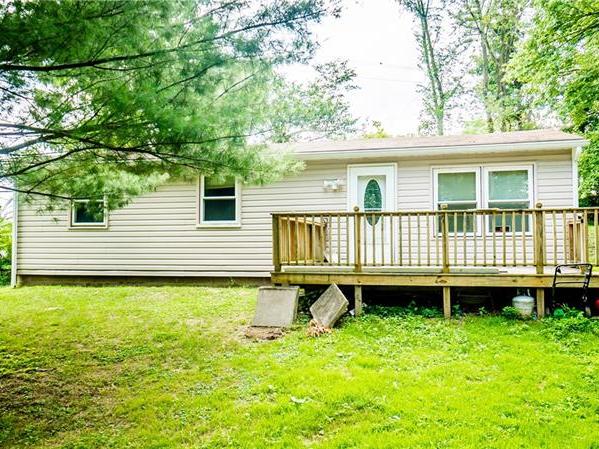 248 Sunset Dr, Center Twp