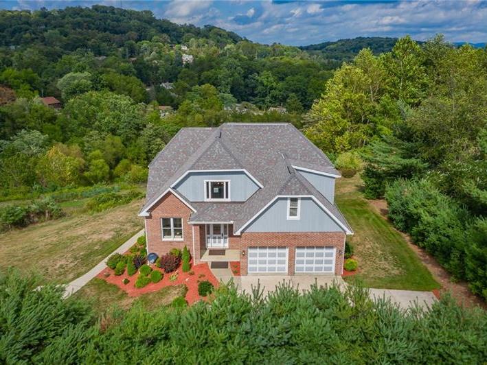1000 Aristotle Dr, Unity Twp
