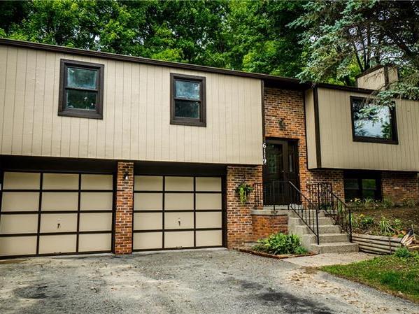 6119 Orchard Ln, Penn Twp