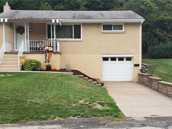 828 Norvell Dr, Penn Hills
