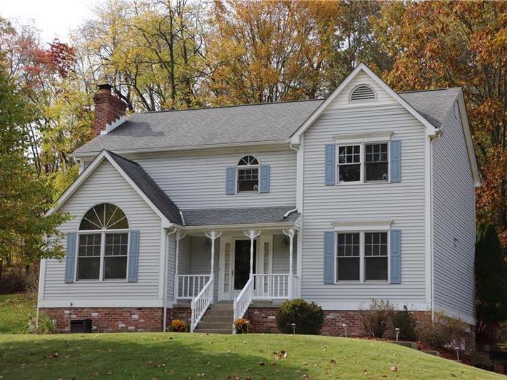 110 Rebecca Ct, Ross Twp
