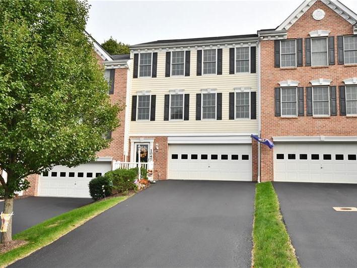 1047 Woodlawn Dr, North Strabane