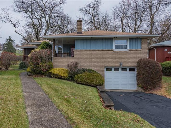 212 Linda Drive, Hempfield Twp