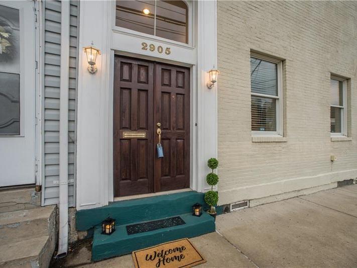 2905 Sarah Street, South Side