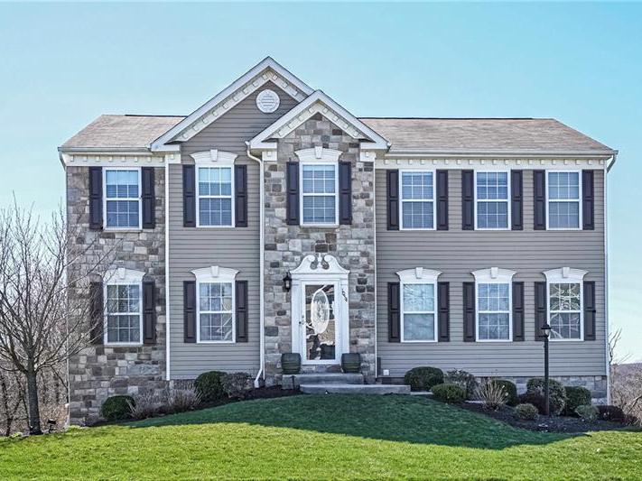 1054 Sweet Brier Dr, Hopewell Twp