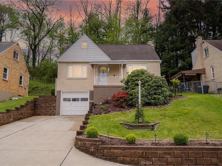 1477 Blossom Hill Road, Castle Shannon