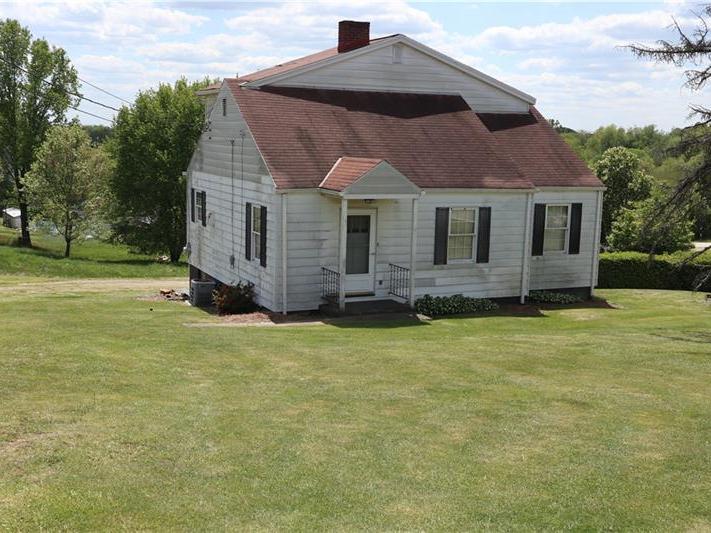 6 Crest Dr, Long Branch Boro