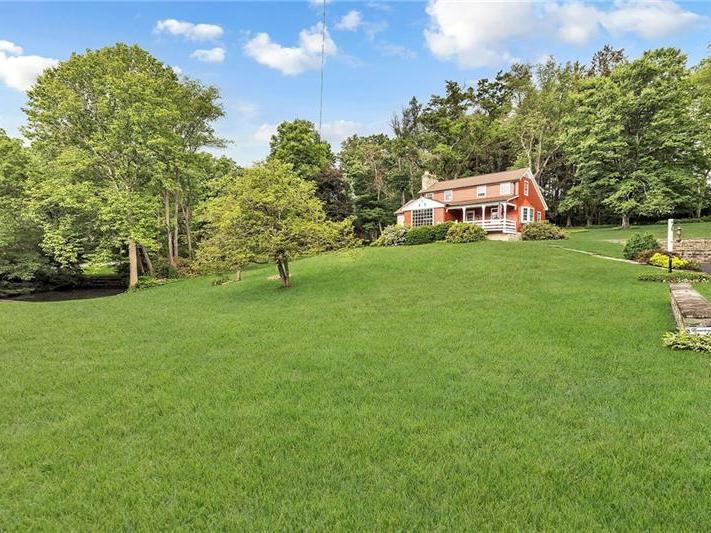 140 Brooks Drive, Chippewa Twp