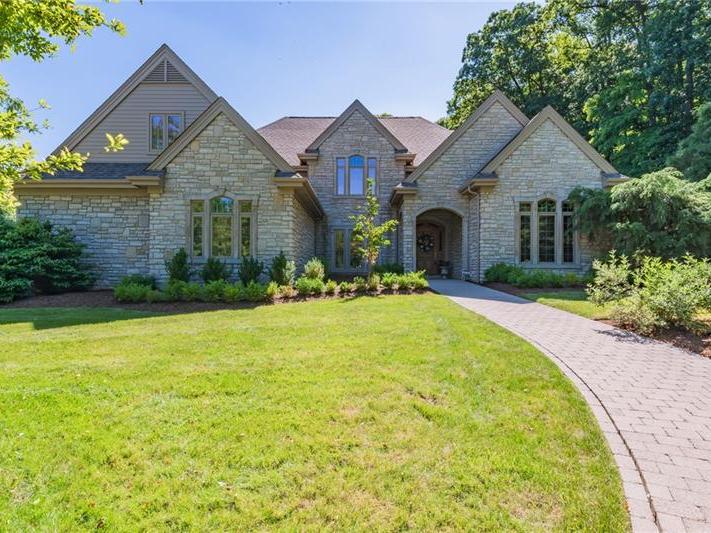1401 Dellview Drive, Unity Twp