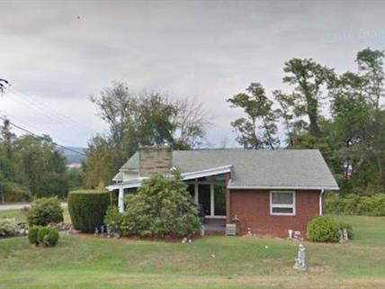 1843 James, Monroeville