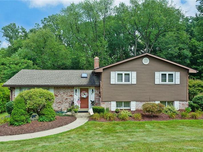 21 Bel Aire Drive, Murrysville