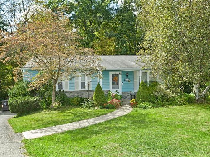 336 Chateau Court, Plum Boro