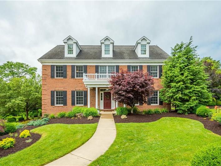 102 Abbey Ct, Peters Twp