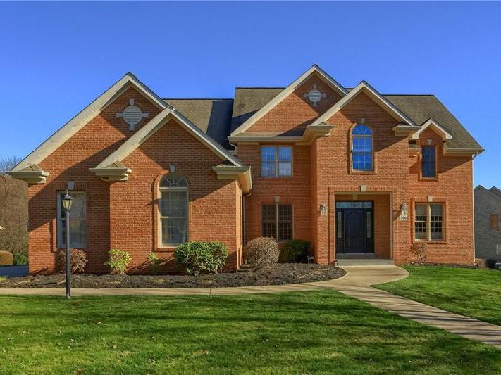 390 Steeplechase Drive, Cranberry Twp