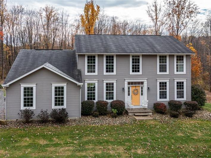 1406 District Road, Fairview Twp