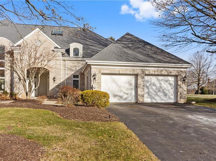 101 Normandy Ct, Collier Twp