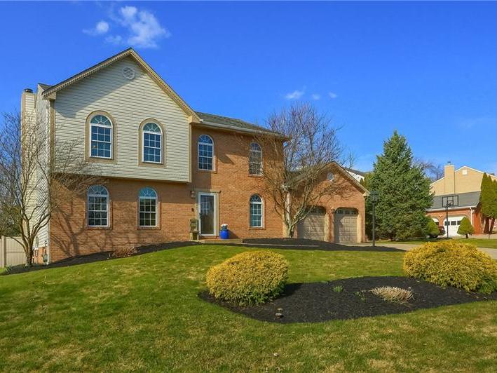 310 Pointview Drive, South Fayette