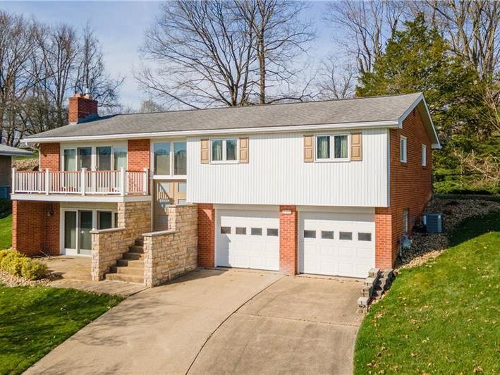 232 Marion Dr, Peters Twp
